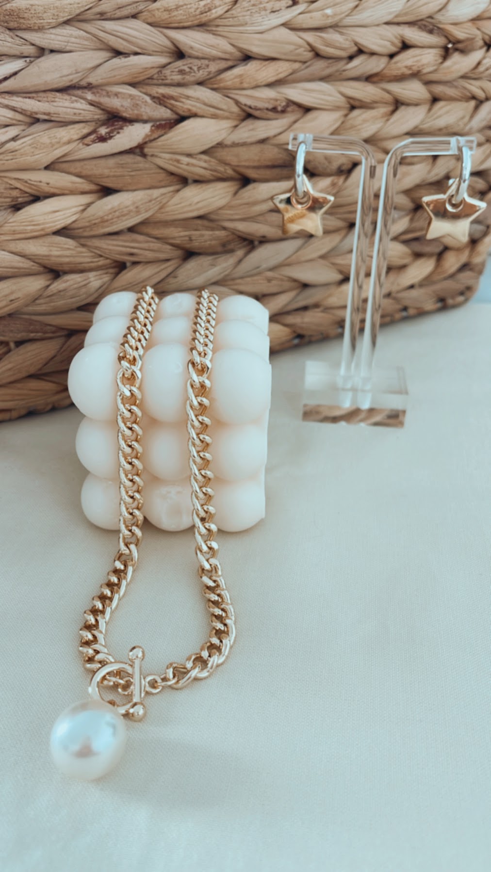 The Pearl Necklace