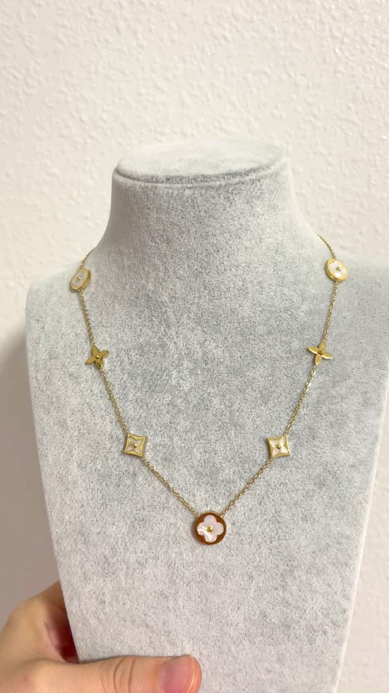 Clover Necklace